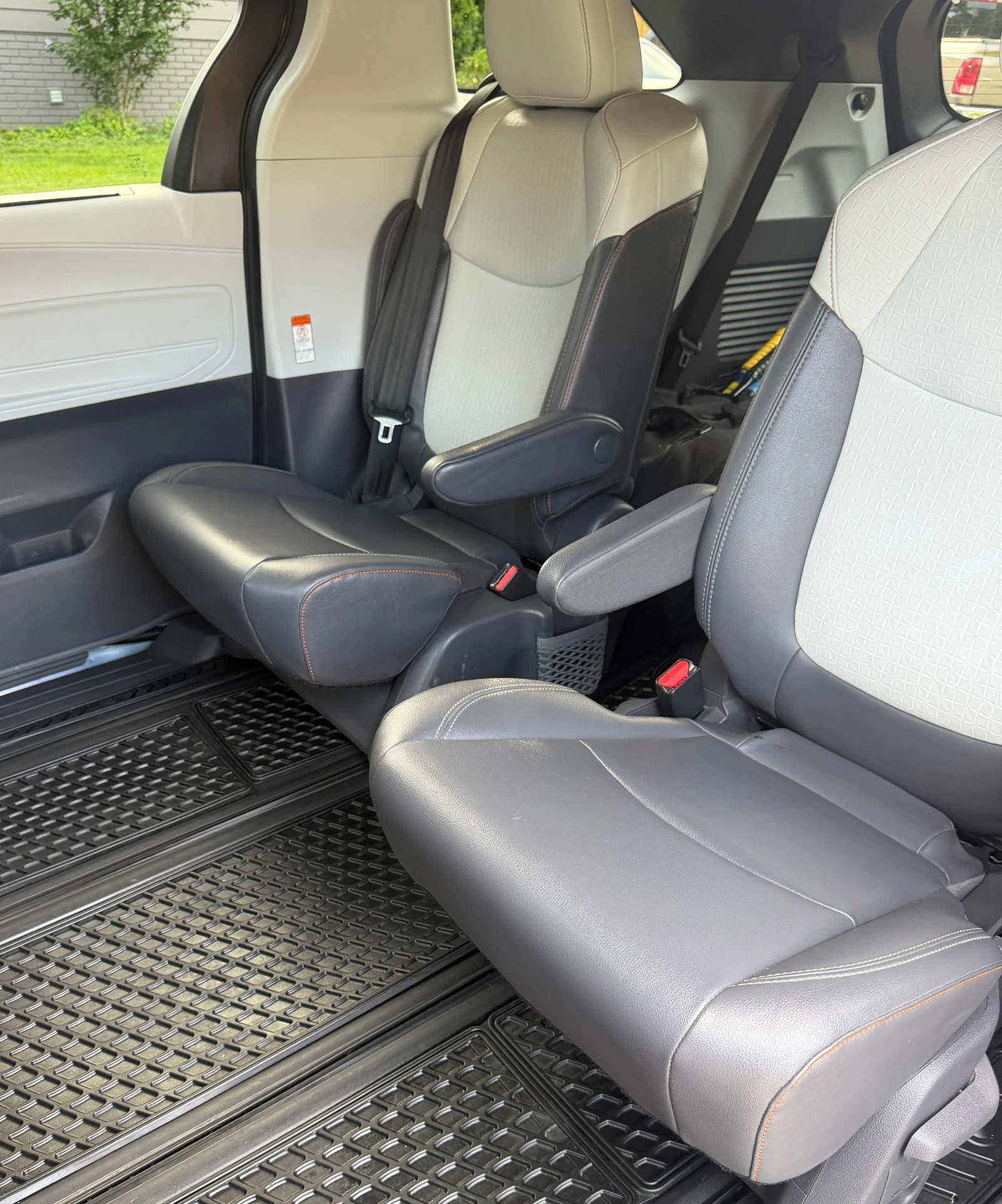 Toyota Sienna * AWD * ���������� ��� ������������ ������*  | Mobile.bg � ����������� 14