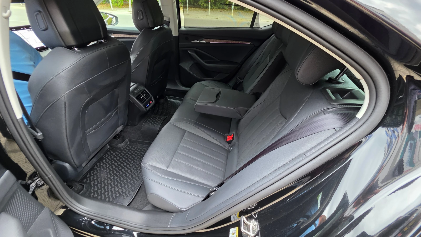Skoda Superb L&K, снимка 11 - Автомобили и джипове - 56175785