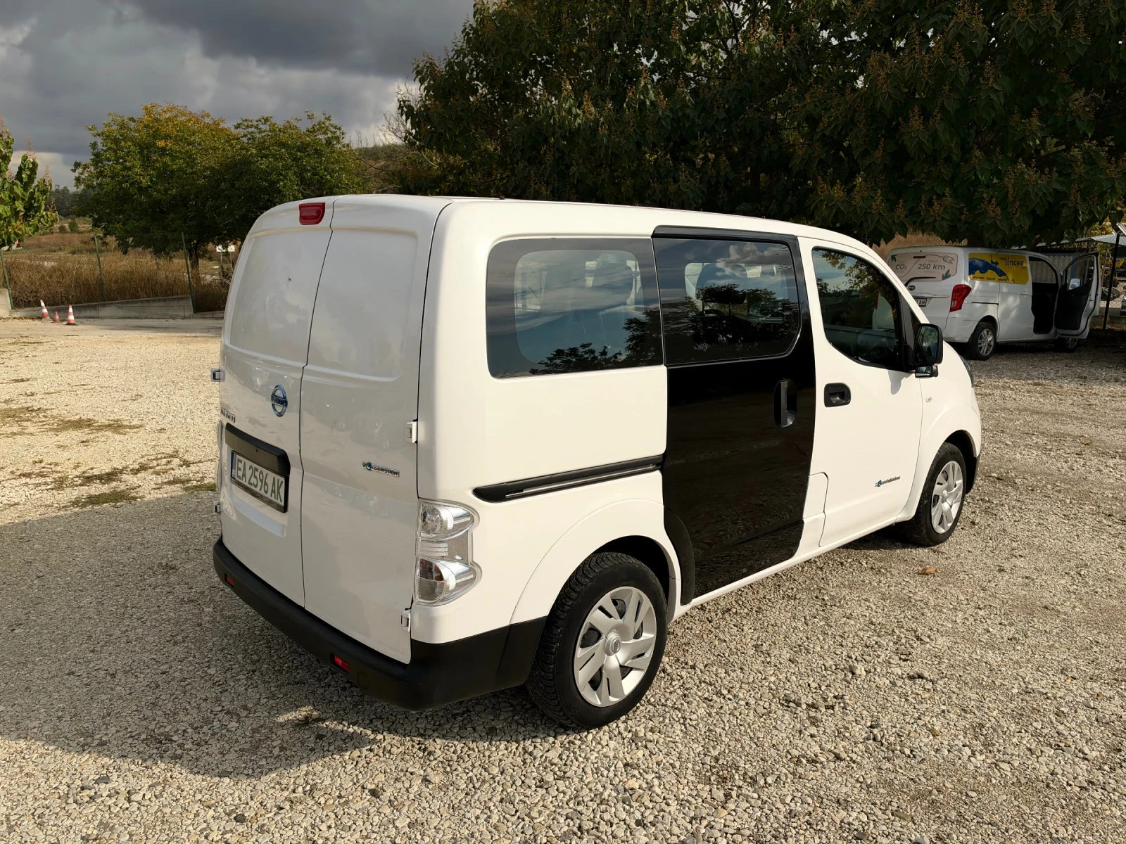 Nissan e-NV200 24kwh 49000 km 5 ����� | Mobile.bg � ����������� 5
