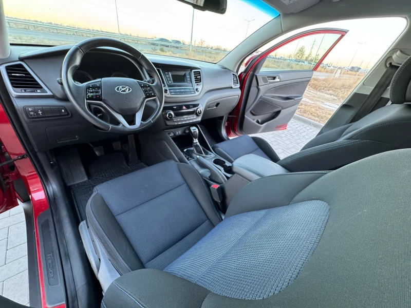 Hyundai Tucson 2.0 CRDi 185к.с Style 4WD / 4X4 / EURO 6 , снимка 10 - Автомобили и джипове - 48016227