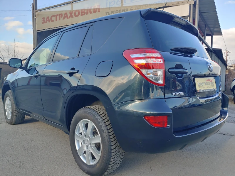 Toyota Rav4 2.0i-Има видеоклип към обявата!, снимка 4 - Автомобили и джипове - 48965124