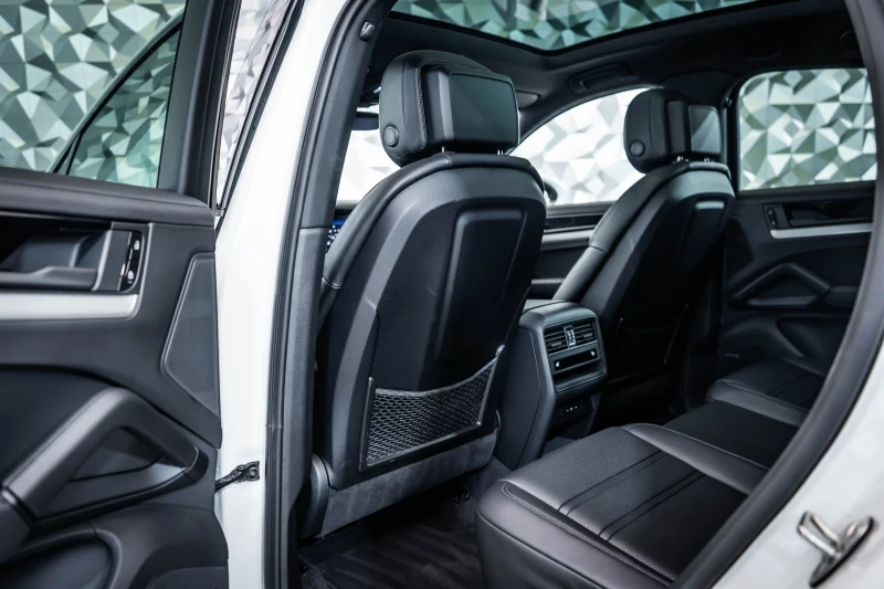 Porsche Cayenne E Hybrid Coupe* Bose* Лизинг* Pano, снимка 14 - Автомобили и джипове - 51817745