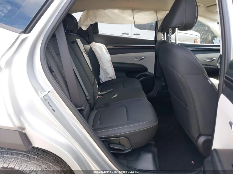 Hyundai Tucson 2.5L I-4 DI, DOHC, VVT, 187HP All Wheel Drive, снимка 13 - Автомобили и джипове - 52956330