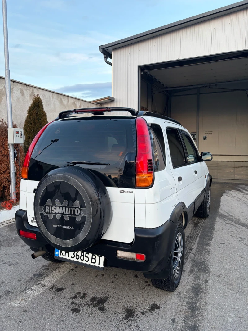 Daihatsu Terios, снимка 5 - Автомобили и джипове - 53343383