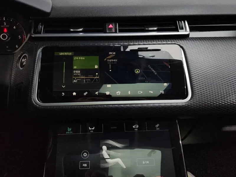 Land Rover Range Rover Velar 2.0 D240 R-Dynamic Se, снимка 13 - Автомобили и джипове - 54515211
