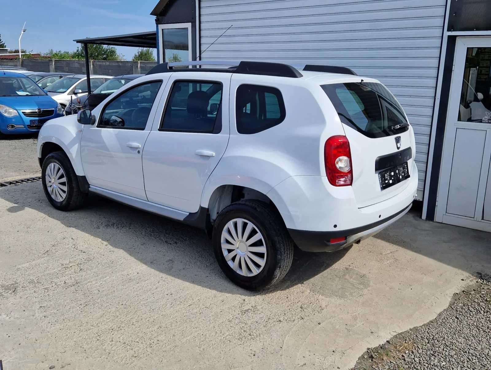 Dacia Duster 1.6i Газ - изображение 4