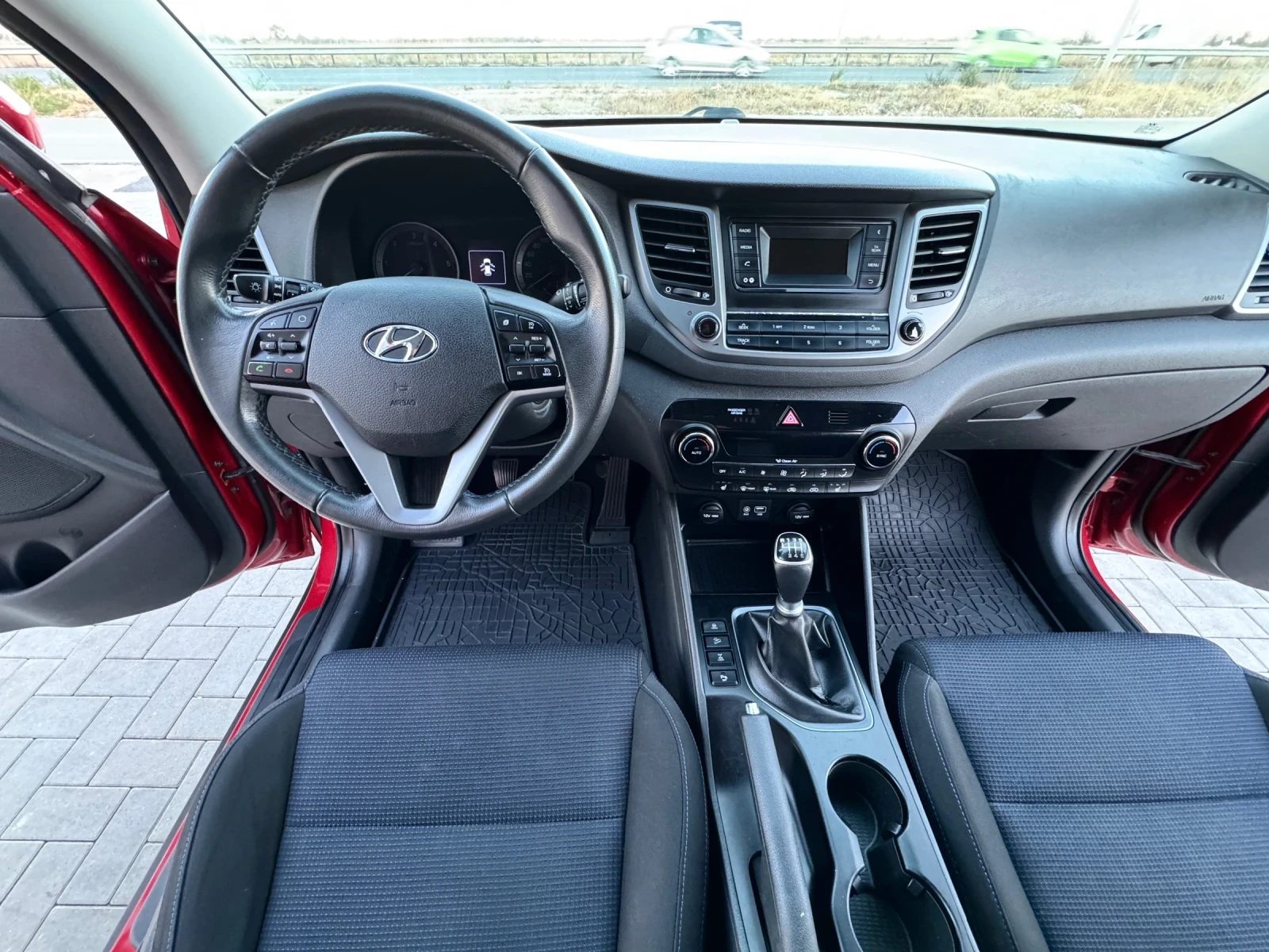 Hyundai Tucson 2.0 CRDi 185к.с Style 4WD / 4X4 / EURO 6  - изображение 9