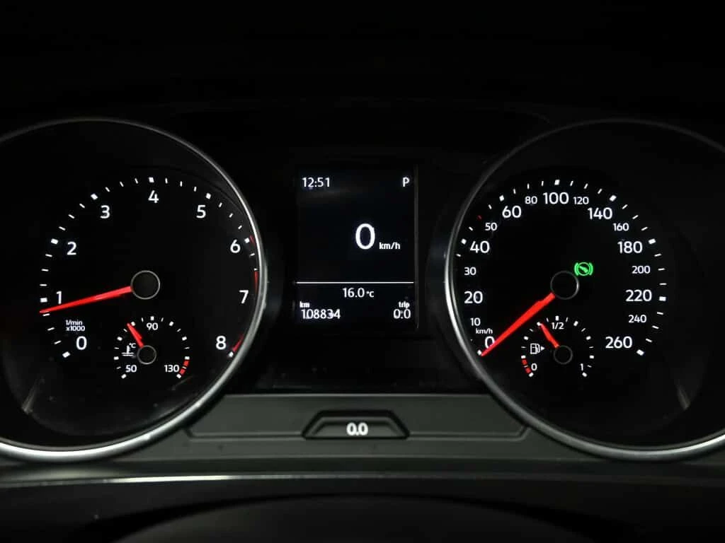 VW Tiguan * Trendline* No Accident* Heated Seats* Apple Carp, снимка 13 - Автомобили и джипове - 54026511