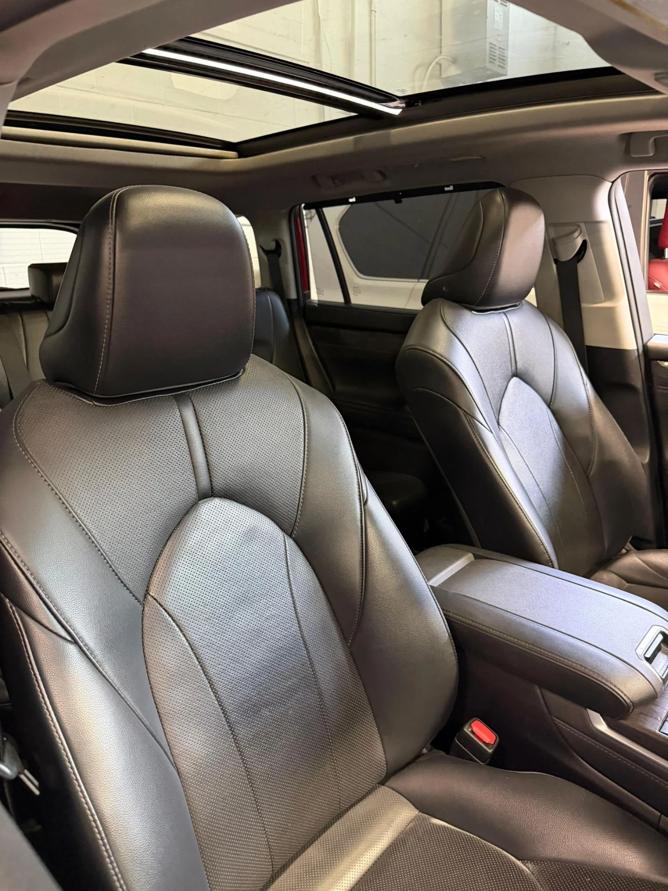Toyota Highlander HYBRID LIMITED * 3 МЕСТА ОТЗАД * ОБДУХ * ПАНО * , снимка 6 - Автомобили и джипове - 54441068