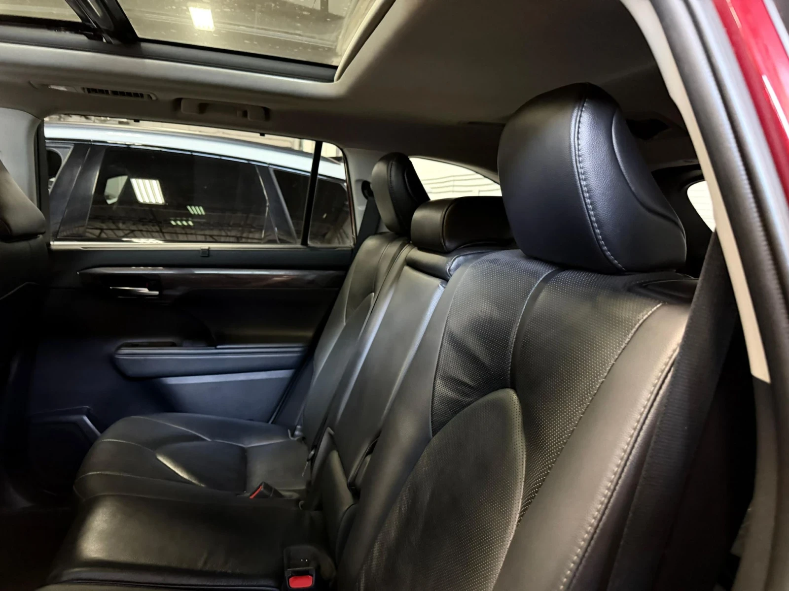 Toyota Highlander HYBRID LIMITED * 3 МЕСТА ОТЗАД * ОБДУХ * ПАНО * , снимка 8 - Автомобили и джипове - 54441068