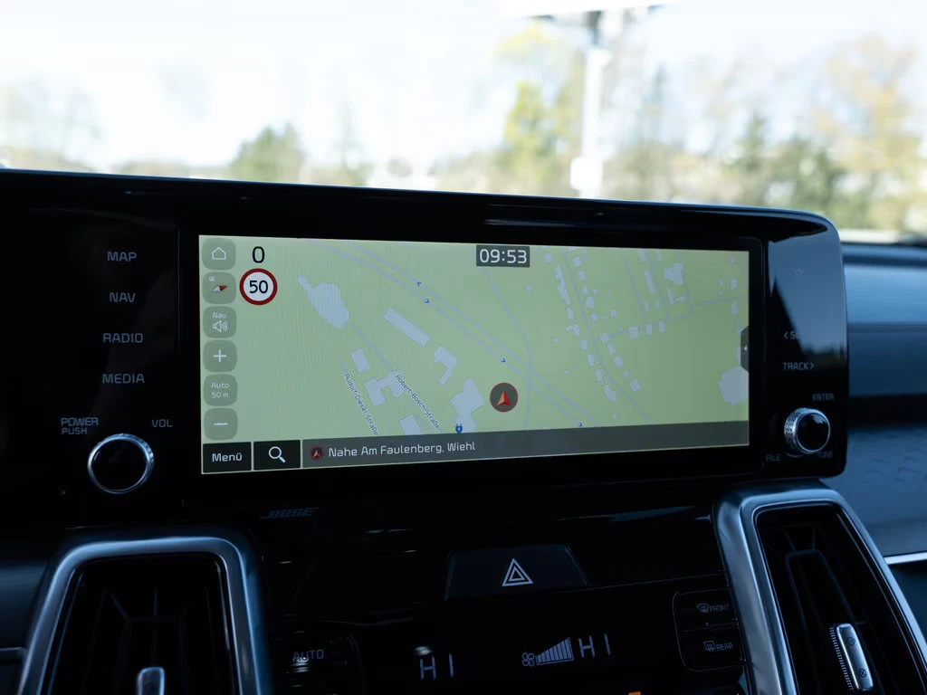 Kia Sorento PHEV/265HP/SPIRIT/AWD/CAM/BOSE/KLESS/LED/310q, снимка 7 - Автомобили и джипове - 54566369