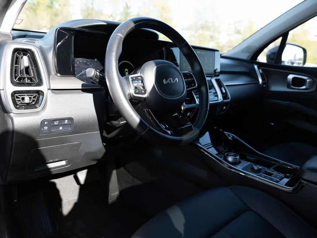 Kia Sorento PHEV/265HP/SPIRIT/AWD/CAM/BOSE/KLESS/LED/310q, снимка 5 - Автомобили и джипове - 54566369