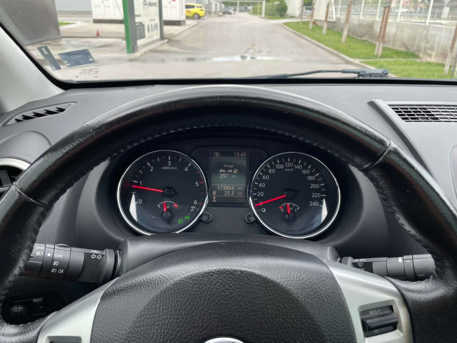 Nissan Qashqai TECNA 1.6 DCI, снимка 13 - Автомобили и джипове - 54651213
