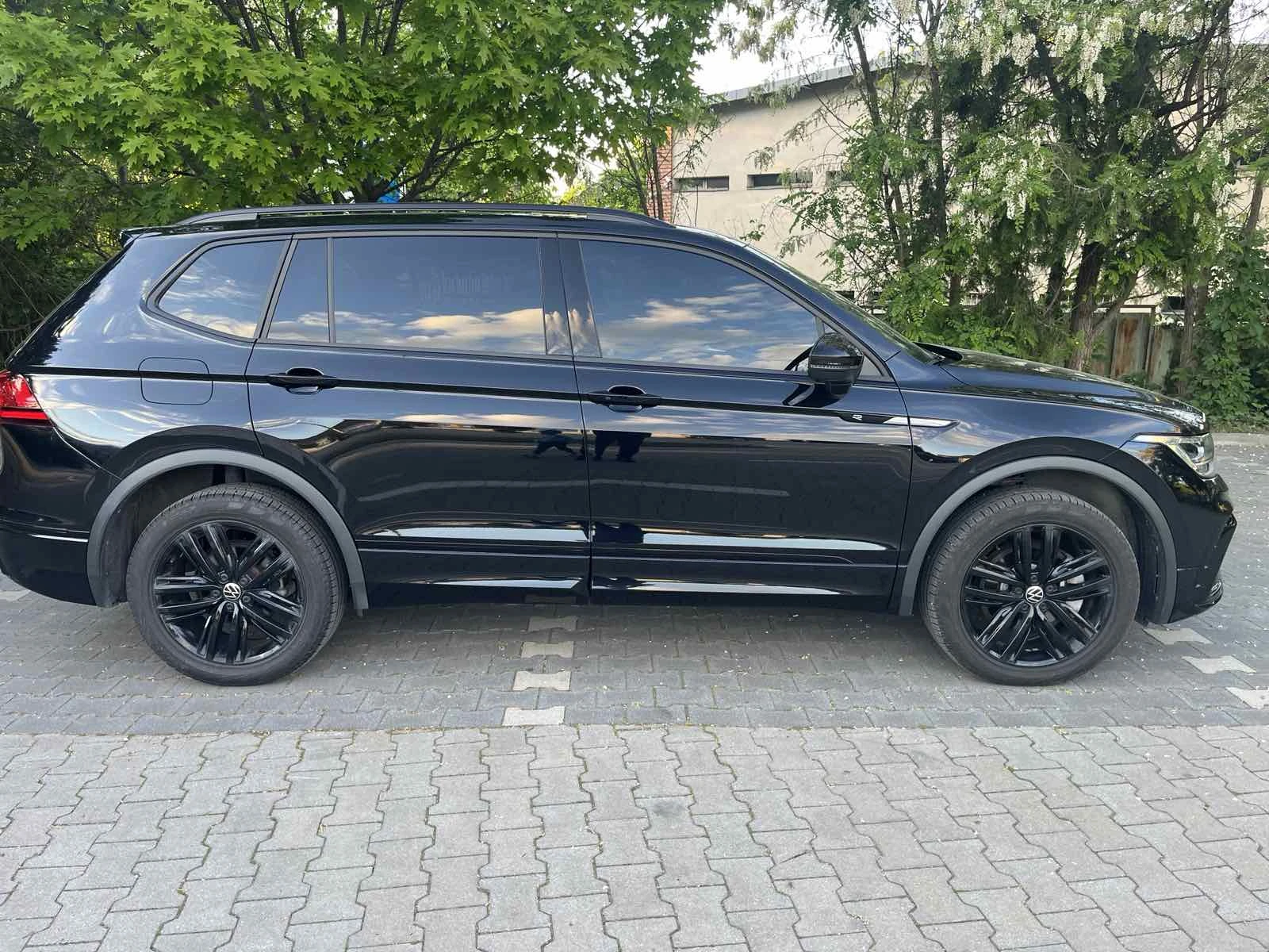 VW Tiguan R-line Black Edition 4-Motion Лизинг, снимка 17 - Автомобили и джипове - 54843987
