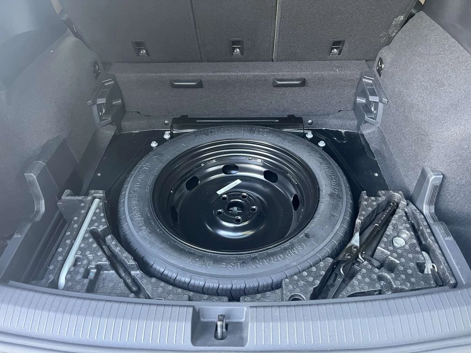 VW Tiguan R-line Black Edition 4-Motion Лизинг, снимка 12 - Автомобили и джипове - 54843987