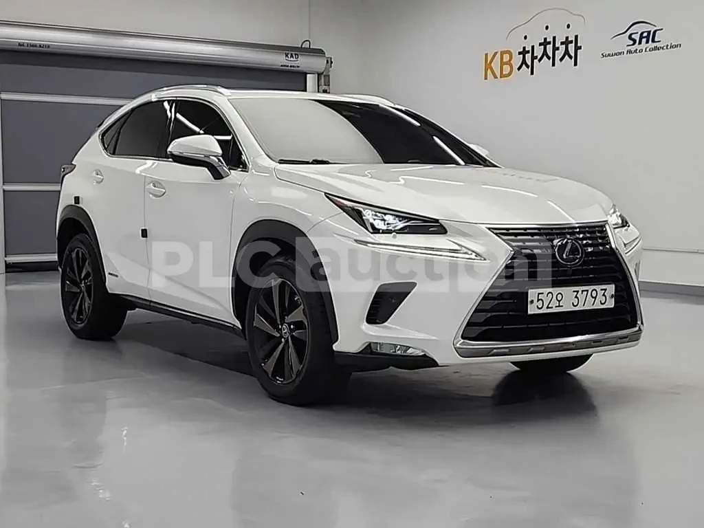 Lexus NX 300h | ОБДУХ| КАМЕРА| ПОДГРЕВ| ВКЛ.ТЕХНОТЕСТ, снимка 3 - Автомобили и джипове - 54931782