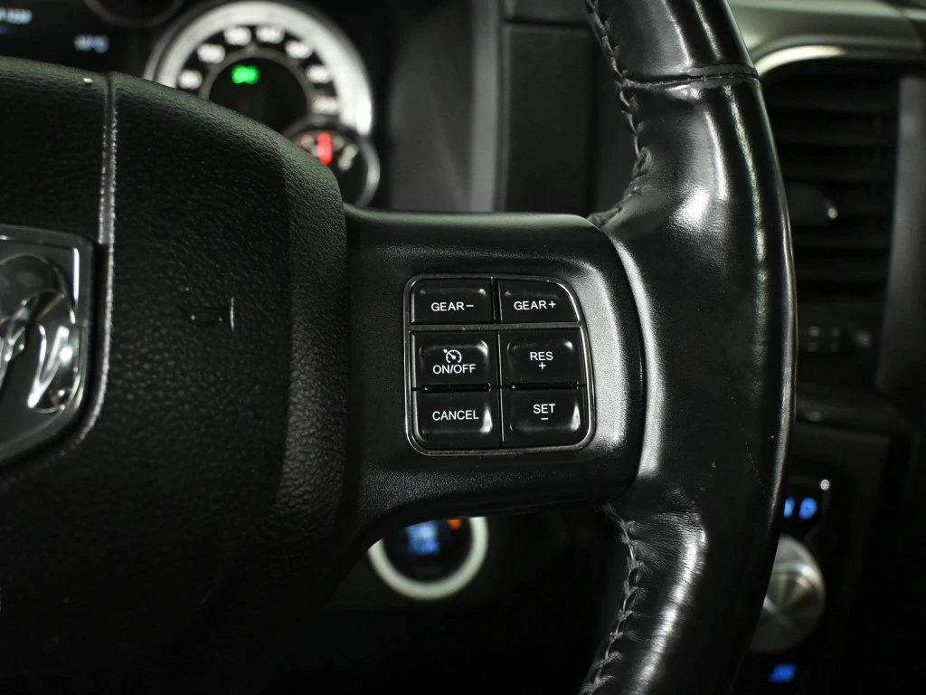 Dodge RAM 1500 Sport  Sunroof Heated Seats Navigation Remote Star, снимка 15 - Автомобили и джипове - 54992339