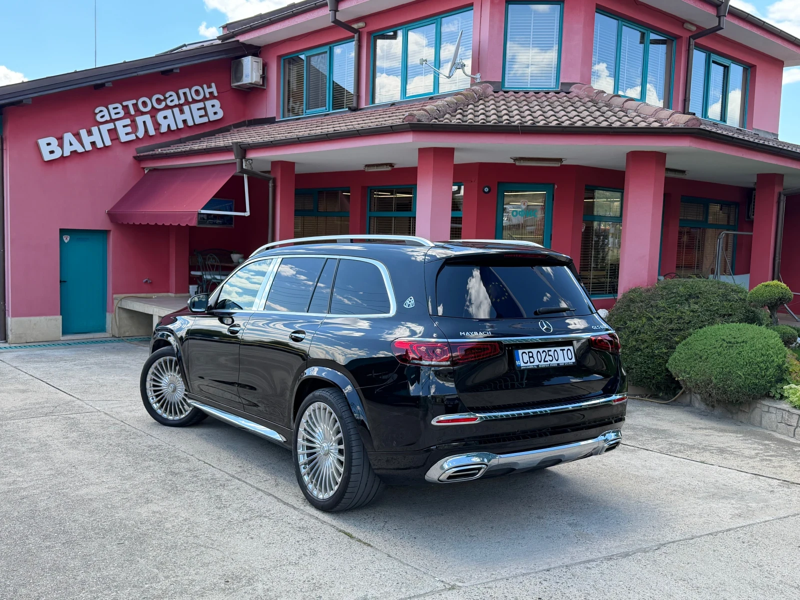 Mercedes-Benz GLS 600 MAYBACH* Exclusive* 3xTV* , снимка 17 - Автомобили и джипове - 55243512