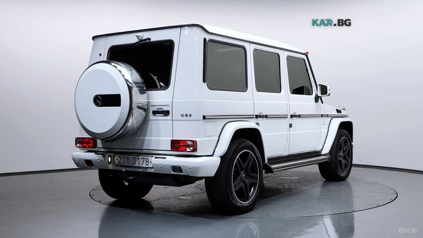 Mercedes-Benz G 63 AMG ЧЕРВЕНАКОЖА* ОБДУХВ* НАВИ* ПАНО, снимка 2 - Автомобили и джипове - 55694504