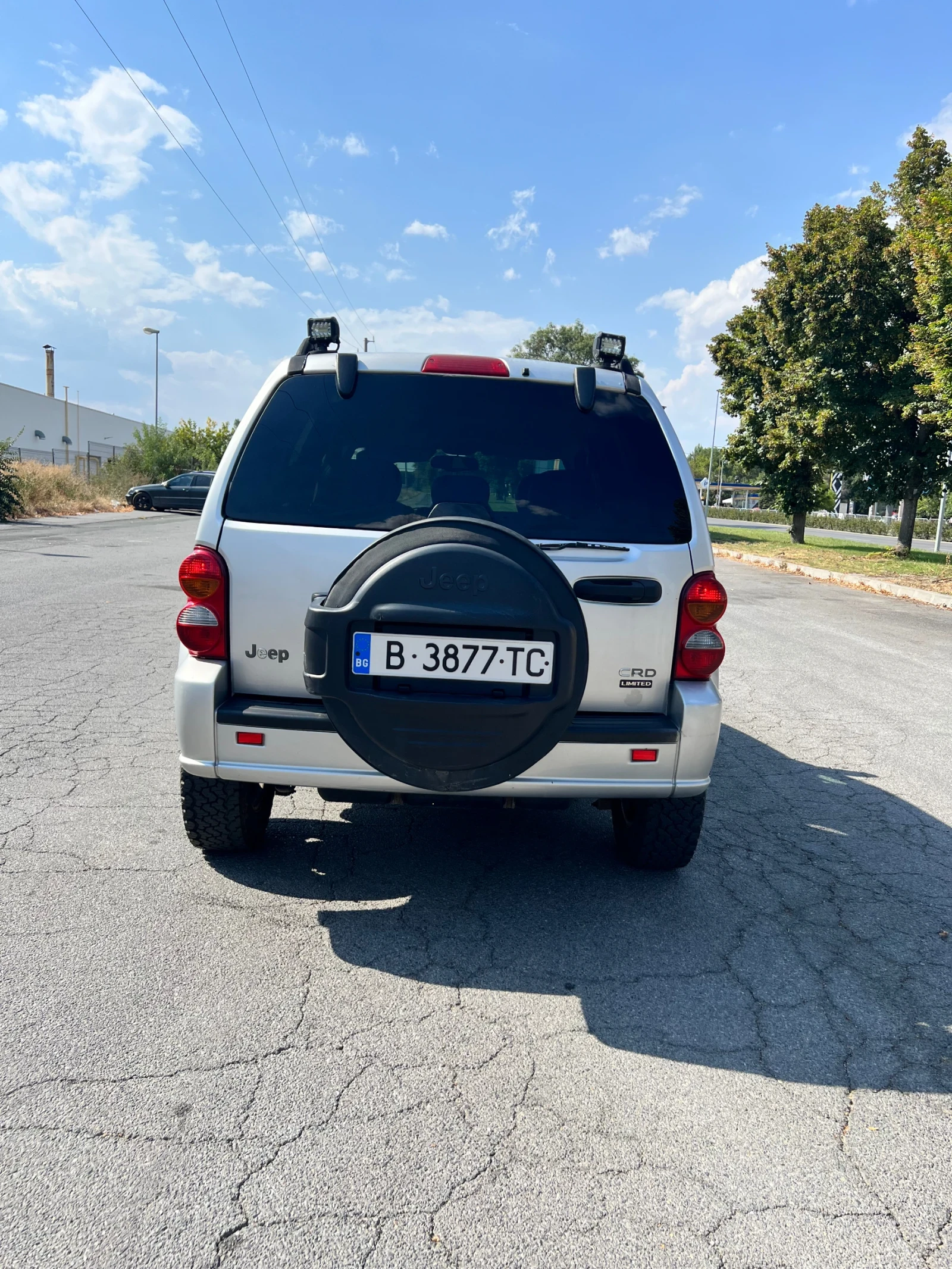 Jeep Cherokee, снимка 2 - Автомобили и джипове - 55982956