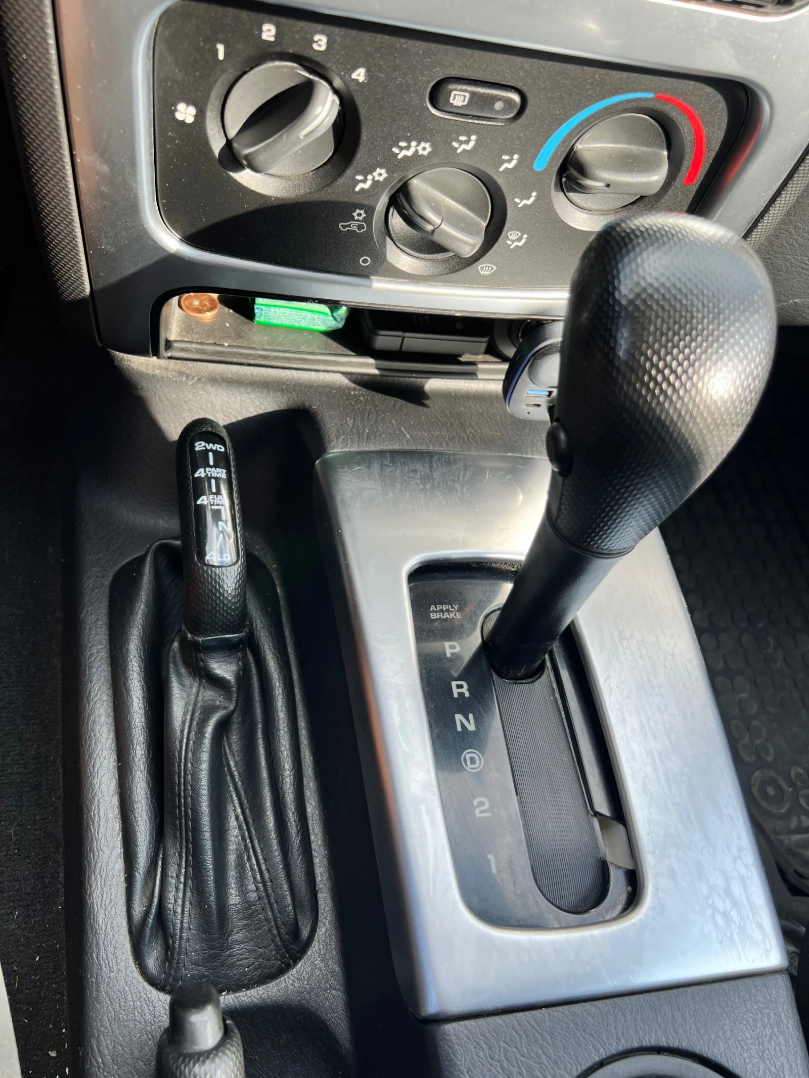 Jeep Cherokee, снимка 12 - Автомобили и джипове - 55982956