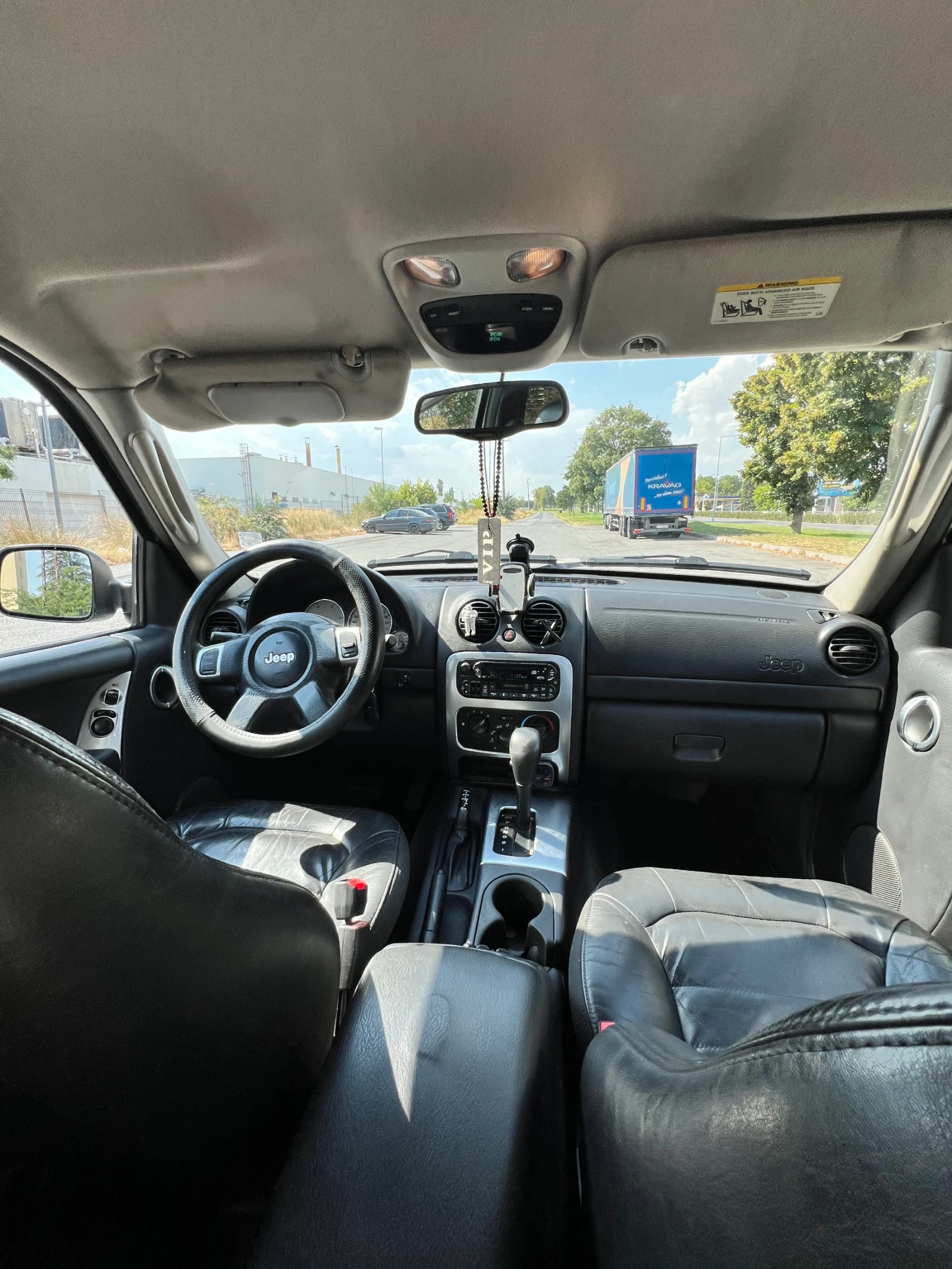 Jeep Cherokee, снимка 5 - Автомобили и джипове - 55982956