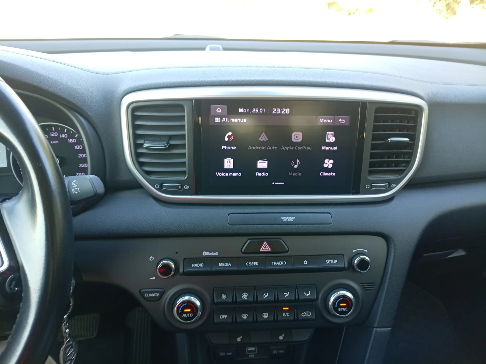 Kia Sportage, снимка 16 - Автомобили и джипове - 56317310