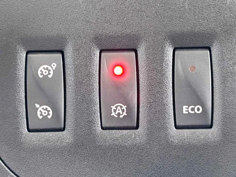 Renault Master 2.3DCI, снимка 14 - Бусове и автобуси - 51388042