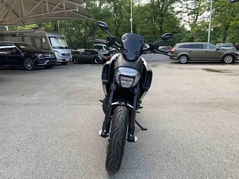 Ducati Diavel 1200/CARBON/TERMIGNONI/1500КМ!!!, снимка 3 - Мотоциклети и мототехника - 50906693