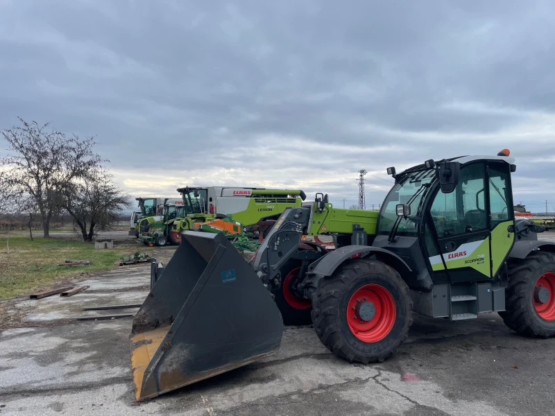 Комбайн Claas LEXION 740, снимка 12 - Селскостопанска техника - 48204823