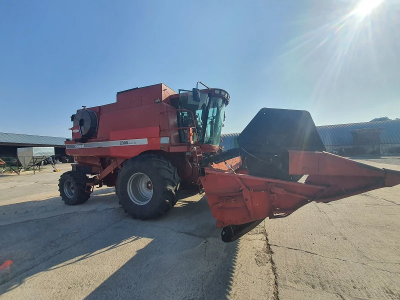 Комбайн CASE IH 2388 E, снимка 4 - Селскостопанска техника - 52149168