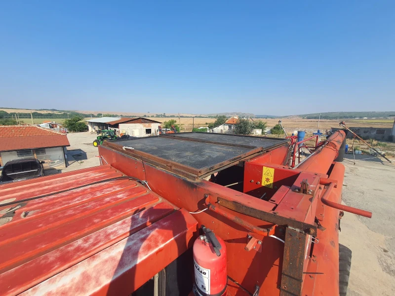 Комбайн CASE IH 2388 E, снимка 13 - Селскостопанска техника - 52149168