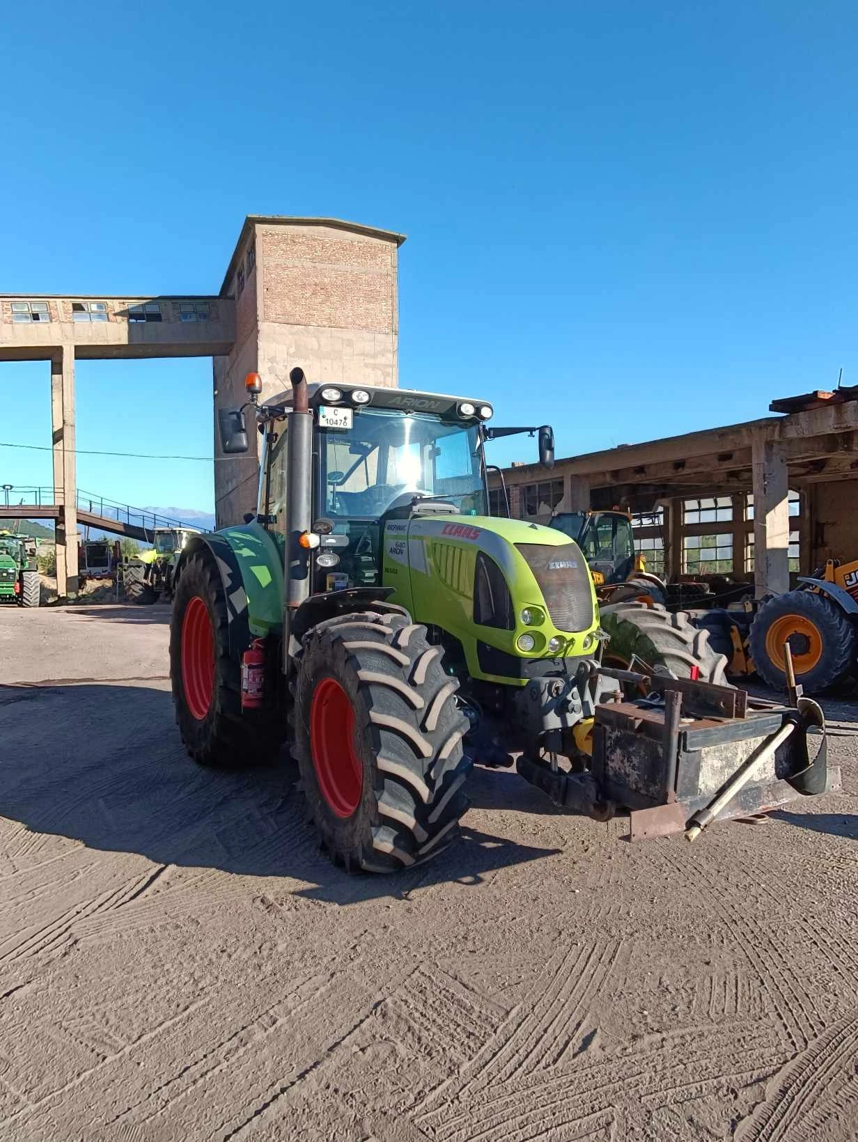 Трактор Claas Arion 640 - изображение 2