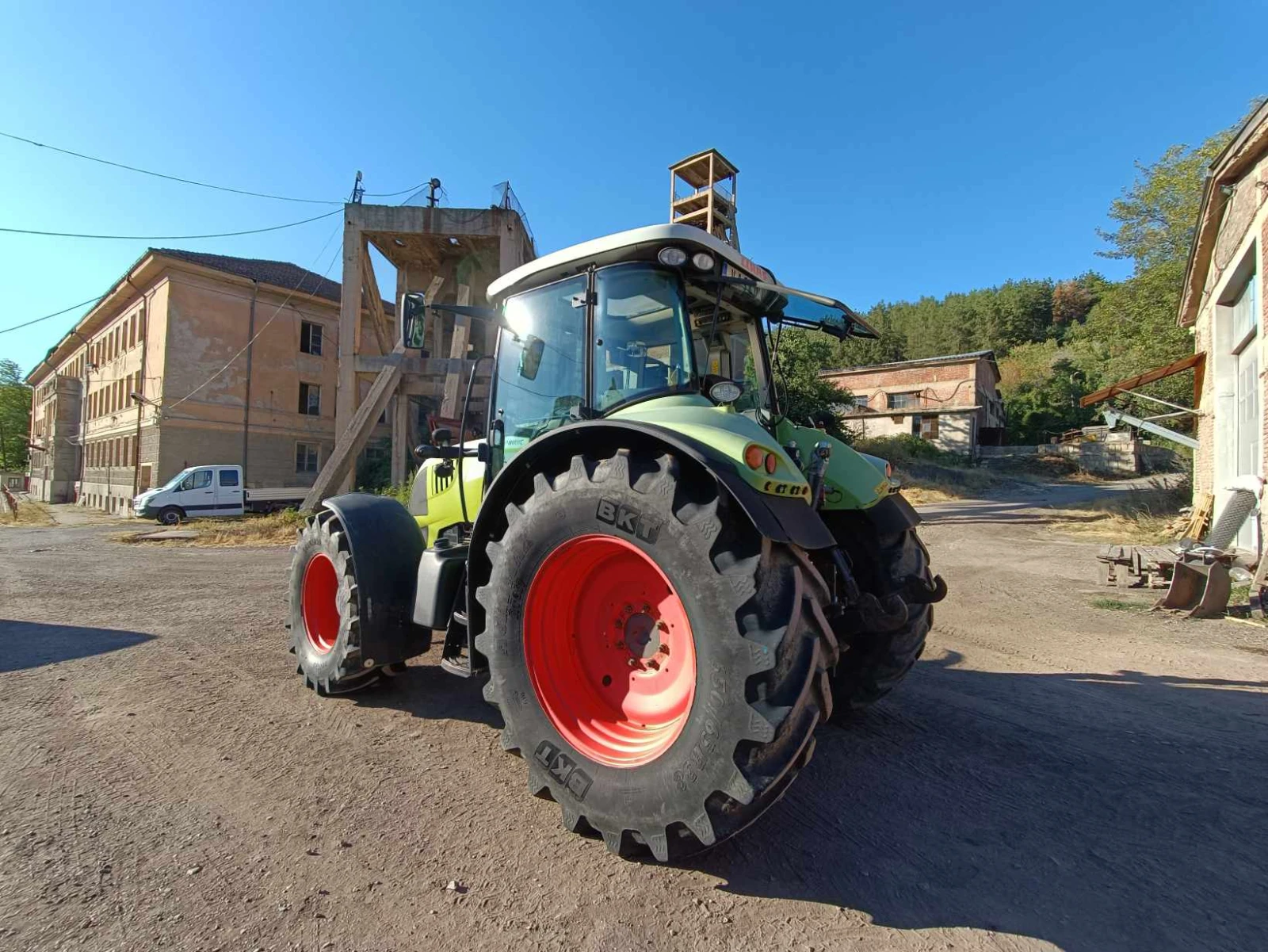 Трактор Claas Arion 640 - изображение 6