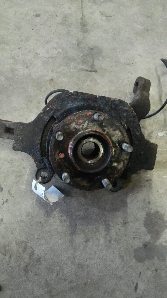 шенкел преден ляв Нисан Мурано 3.5Б (5)