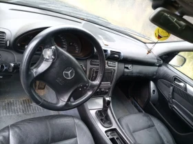 Mercedes-Benz C 220 Седан, снимка 10