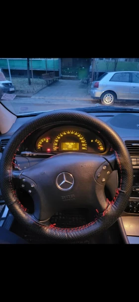 Mercedes-Benz C 200, снимка 2