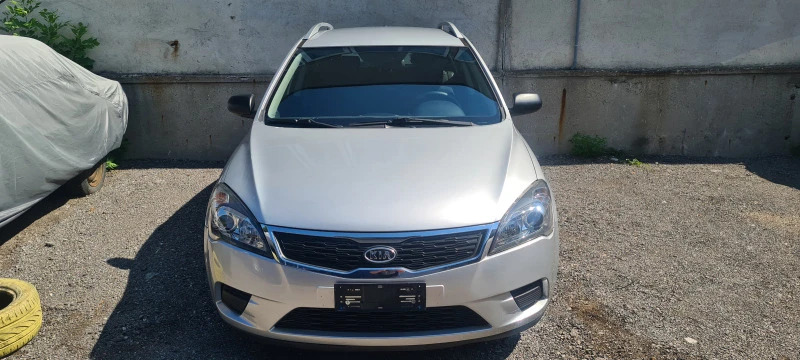 Kia Ceed 1.6 crdi , снимка 1 - Автомобили и джипове - 48731520