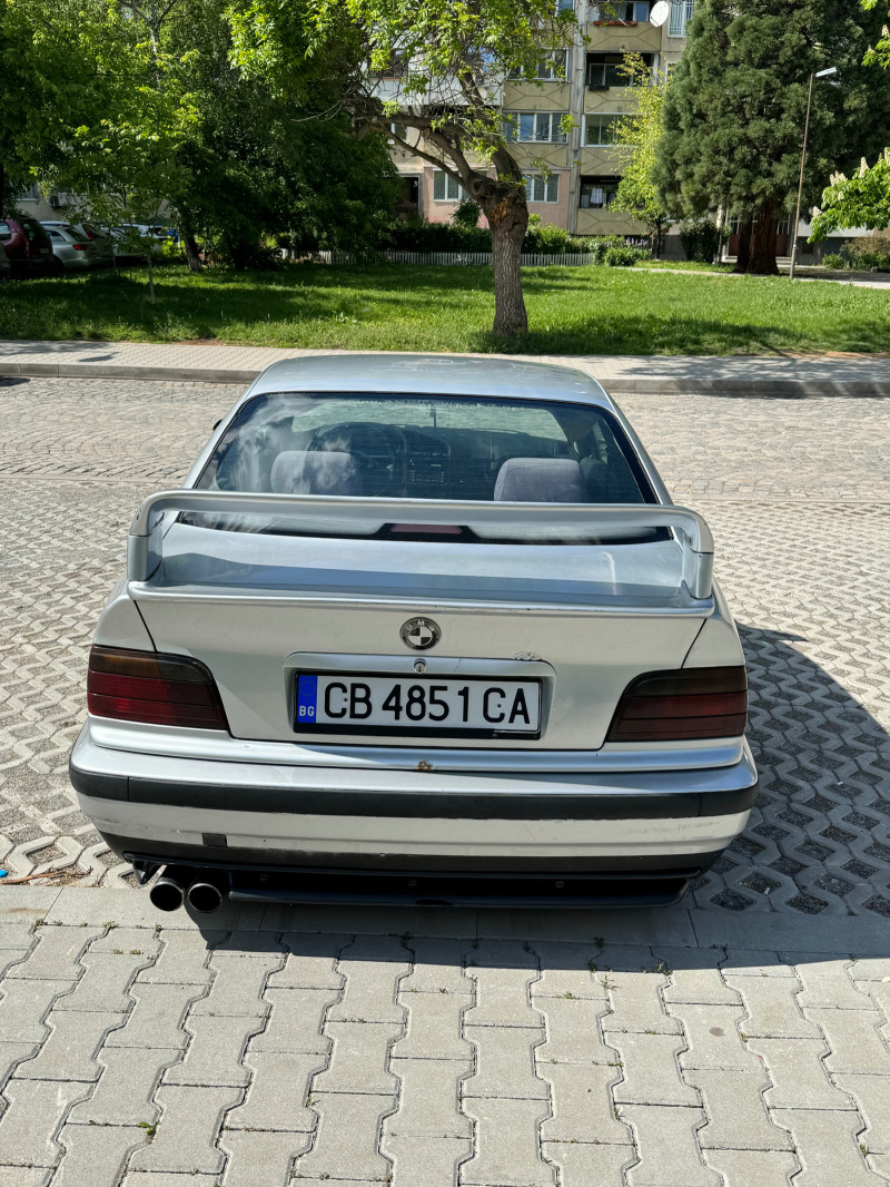 BMW 320 Е36, снимка 4 - Автомобили и джипове - 46037080
