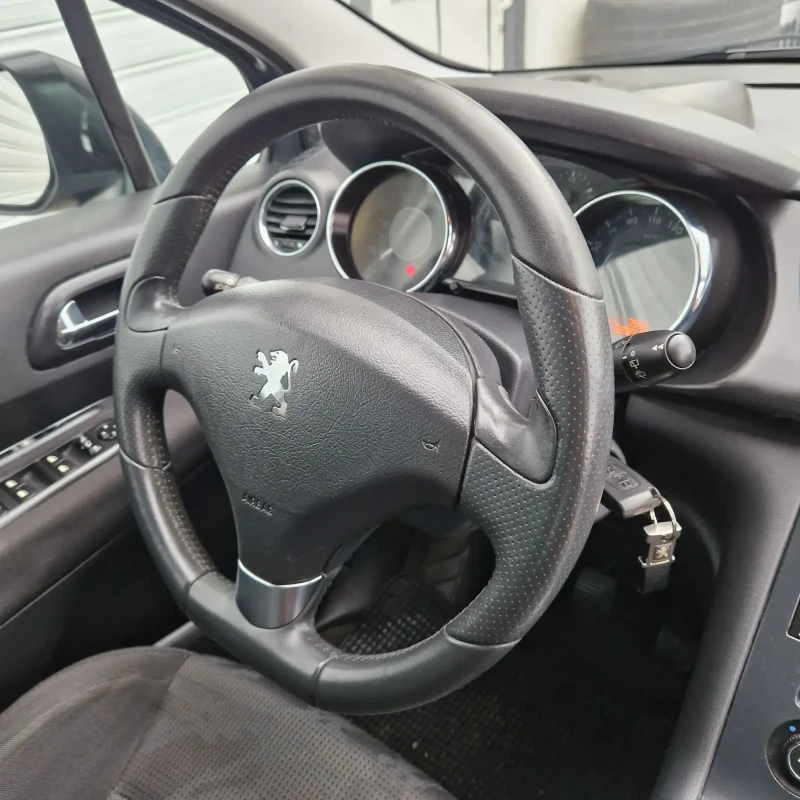 Peugeot 3008 2.0HDI 150к.с FULL, снимка 14 - Автомобили и джипове - 48053701