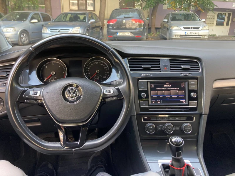 VW Golf 1.6 TDI 7.5, снимка 5 - Автомобили и джипове - 49110213