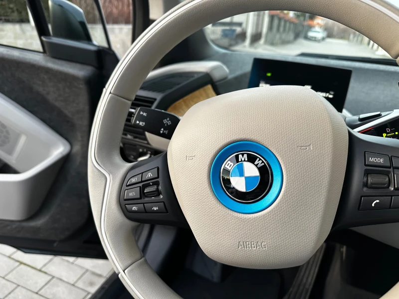 BMW i3 S/Lodge/Distronic/Adaptive LED, снимка 14 - Автомобили и джипове - 49241589