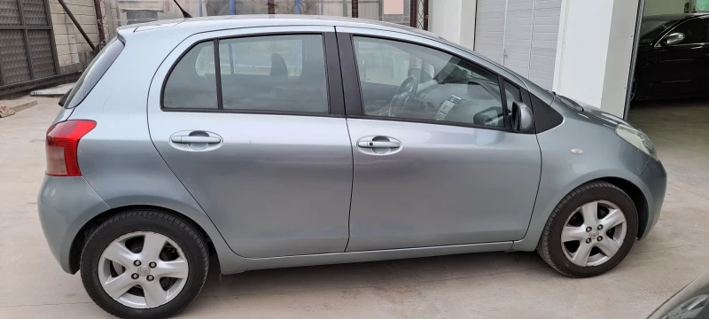 Toyota Yaris 1.3-87кс БЕНЗИН , снимка 6 - Автомобили и джипове - 49550655