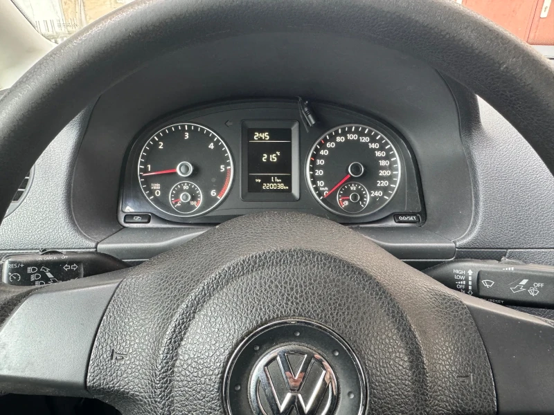 VW Caddy, снимка 8 - Автомобили и джипове - 49564782