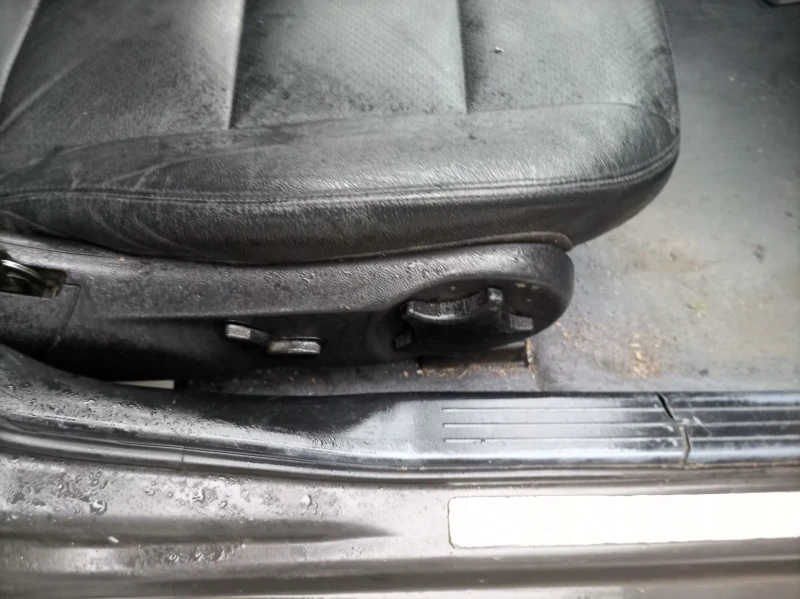 Mercedes-Benz C 220 Седан, снимка 9 - Автомобили и джипове - 52101175