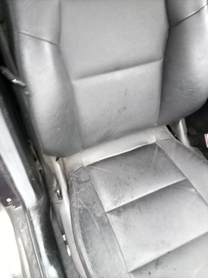 Mercedes-Benz C 220 Седан, снимка 12 - Автомобили и джипове - 52101175