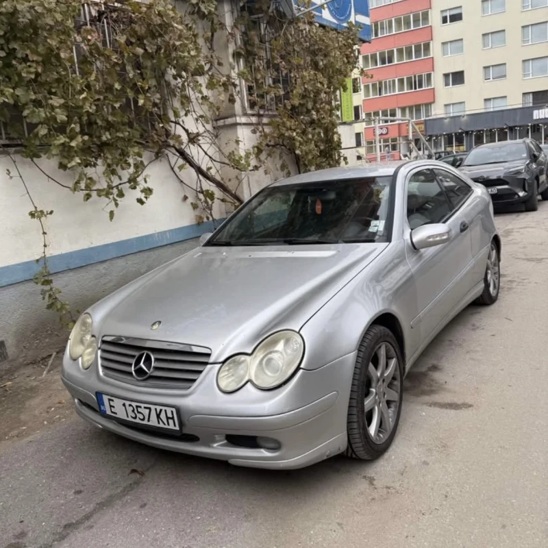 Mercedes-Benz C 220, снимка 2 - Автомобили и джипове - 52289575