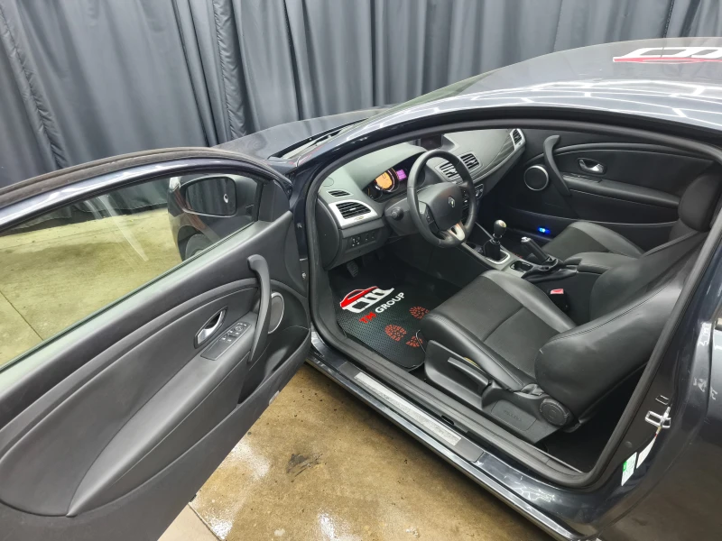 Renault Megane 1.9dci 131k.c 6c.k , снимка 7 - Автомобили и джипове - 52373957