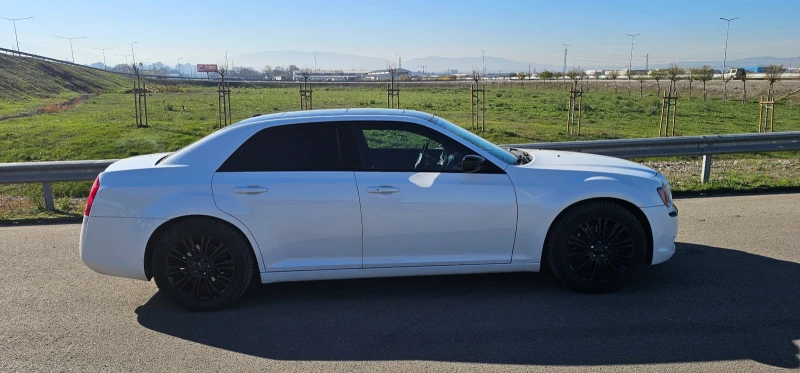 Chrysler 300c 3.6 V6 4x4 LPG, снимка 6 - Автомобили и джипове - 52422893