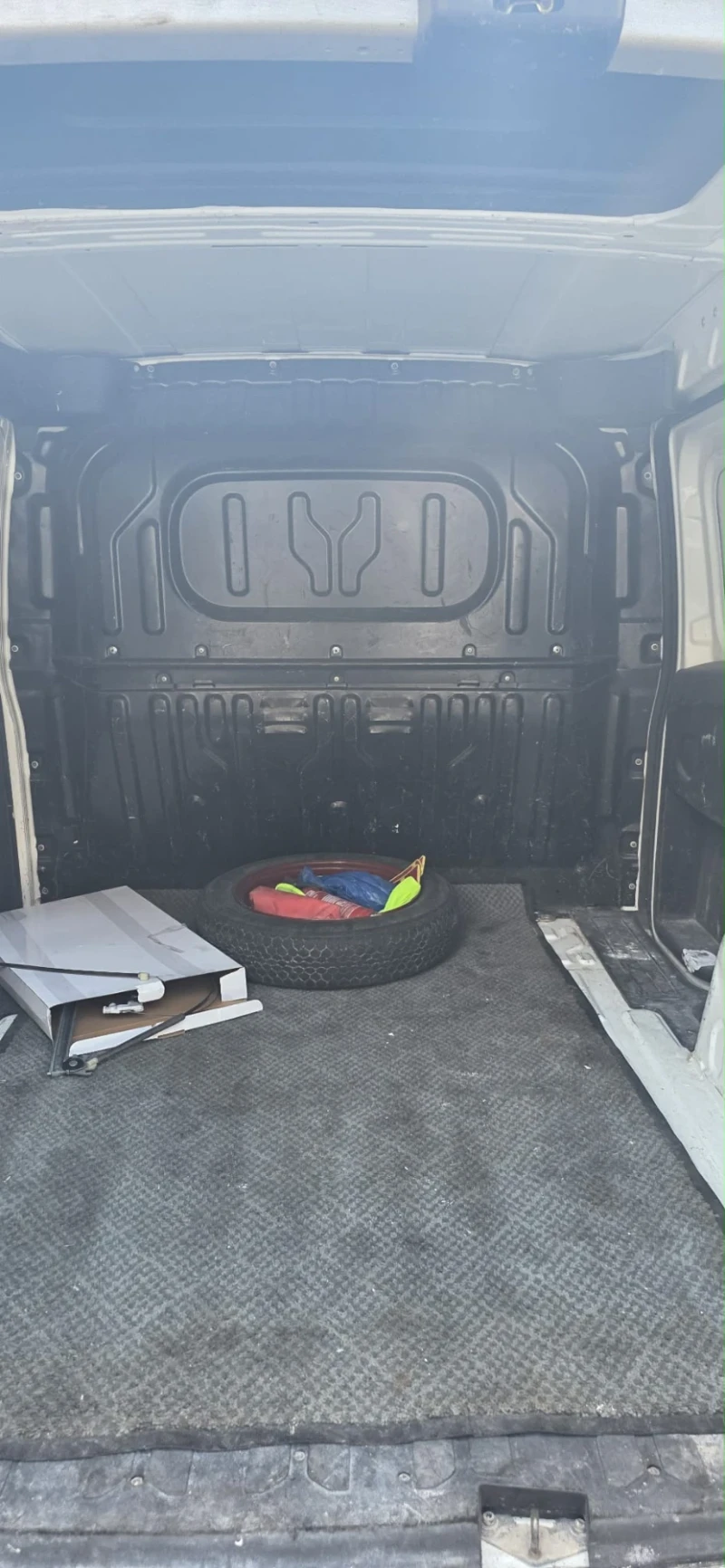 Fiat Doblo 1.3 Multijet, снимка 9 - Автомобили и джипове - 52617343